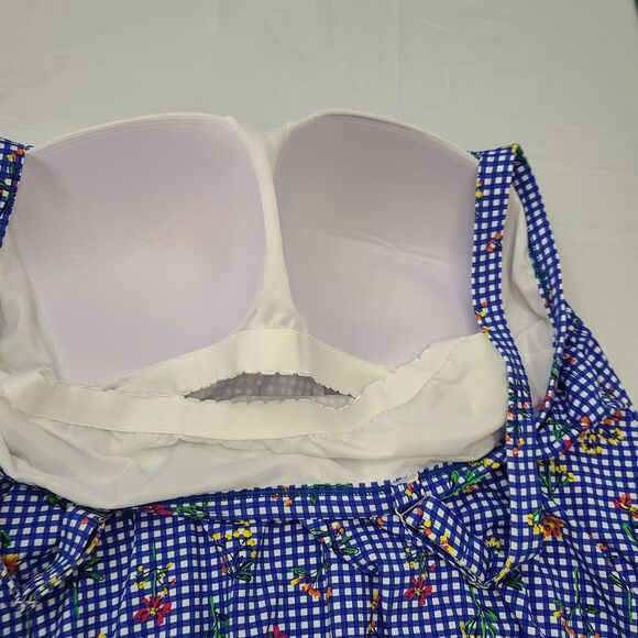 Lands' End women's chlorine-resistant blouson tankini swimsuit top featuring... - Picture 3 of 6